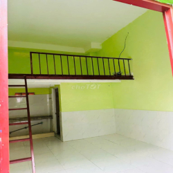 Phòng trọ ở ghép chợ Hiệp Thành có gác, giờ giấc tự do