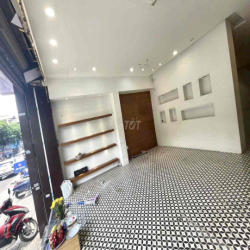 CHÍNH CHỦ CHO THUÊ GẤP MẶT TIỀN CAO THẮNG QUẬN 3 NGANG 8M