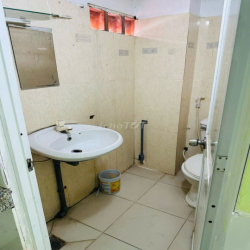 Phòng trọ ở ghép chợ Hiệp Thành có gác, giờ giấc tự do