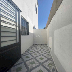 Nhà Mới Xây 1 Lầu Ngay Ngã Ba Tân Kim, 2PN 2WC. Full Nội Thất . Có SHR