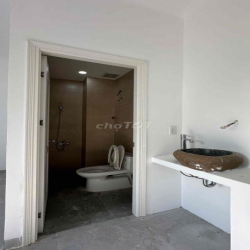 🔥🔥🔥 NHÀ 3 TẦNG NGAY VIN 4PN 5WC MỚI SƠN SỬA