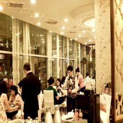 Cho Thuê Nhà Mặt Tiền đường Lê Thánh Tôn, Bến Nghé, Quận 1