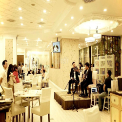 Cho Thuê Nhà Mặt Tiền đường Lê Thánh Tôn, Bến Nghé, Quận 1