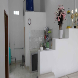 Cho Thuê nhà nguyên căn có nội thất , ưu tiên gia đình cbcnv ở đi làm