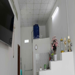 Cho Thuê nhà nguyên căn có nội thất , ưu tiên gia đình cbcnv ở đi làm