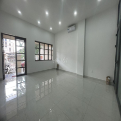 Chính chủ cho thuê VP 35m2 giá 9tr/th