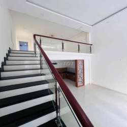 Cho Thuê Nhà nguyên căn trung tâm phố