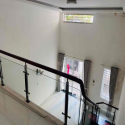 Cho Thuê Nhà nguyên căn trung tâm phố