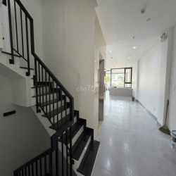 NHÀ MẶT TIỀN KHU K300 DIỆN TÍCH: 5X20M HẦM 4 TẦNG CHO THUÊ