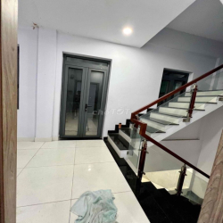 Cho Thuê Nhà Nguyên Căn Gần Chung cư Picity TX13 1Trệt 2Lầu 4Pn 4Wc