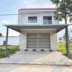 Nhà trệt lửng mới 99% KDC Hồng Loan