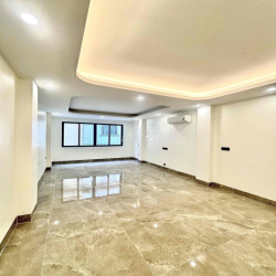 Cho thuê nhà mới 100% – KD/VP/Studio, thang máy, ô tô tận cửa