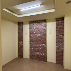 CHO THUÊ NHÀ 7 X 30, 3 LẦU MẶT TIỀN CMT8 NGAY NGÃ 6 TDM