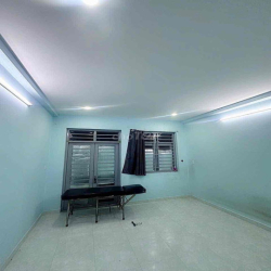 💥NHÀ [ 4x 10] 2 lầu 1 sân thượng (2PN,3WC)  KHU KÊNH NƯỚC DEN💥