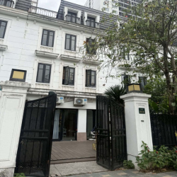 Nhà mình còn các tầng 2-3-4 cho thuê. Vừa làm vừa ở giá từ 12 triệu