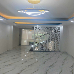 nhà ĐẸP 4 x 16 có 5pn 5wc sân thượng 