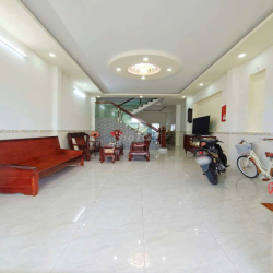 Cho Thuê Nhà Trệt 2 Lầu Sân Thượng KDC Cửu Long, Cần Thơ