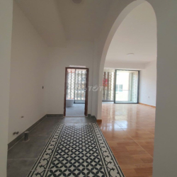 cho thuê nguyên tầng mới đẹp giá 14tr .