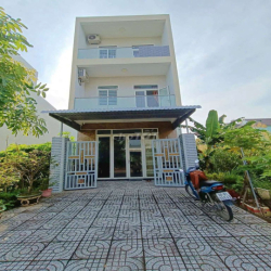 Cho Thuê Nhà Trệt 2 Lầu Sân Thượng KDC Cửu Long, Cần Thơ