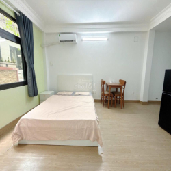 Phòng mới 38m Full nội thất Phan Đăng Lưu Phú Nhuận.Dọn vô ở liền