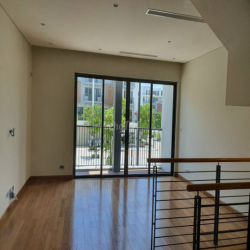 Cho thuê căn góc Shophouse 99m2, 5 tầng tại KĐT The Manor Central Park