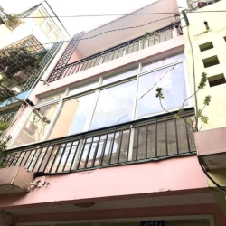 nhà NC MỚI ĐẸP 2 lầu 3pn hoàng văn thụ p4 Quận tân bình