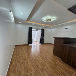 NHÀ 3 TẦNG LÊ VĂN THỊNH- CÓ NỘI THẤT