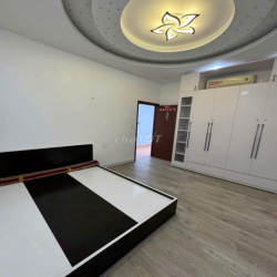 NHÀ 3 TẦNG LÊ VĂN THỊNH- CÓ NỘI THẤT