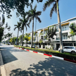 NHÀ PHỐ KDC MEGA VILLAGE KHANG ĐIỀN - 4PN 3WC - TRỤC ĐƯỜNG 20M MỚI ĐẸP