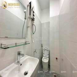 STUDIO BAN CÔNG MÁY GIẶT RIÊNG GẦN ETOWN CỘNG HOÀ