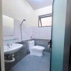 CHDV mới full nội thất cửa sổ trời ngay ĐH Nguyễn Tất Thành, Vườn Lài