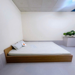 CHDV mới full nội thất cửa sổ trời ngay ĐH Nguyễn Tất Thành, Vườn Lài