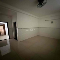 🔰CHO THUÊ NHÀ MỚI 4PN 5WC HẺM 519/ NGUYỄN VĂN KHỐI P8 GV