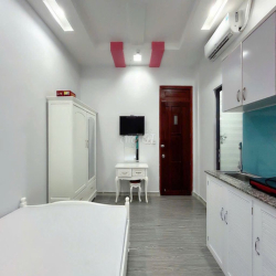 CĂN HỘ MINI Q1 FULL NỘI THẤT MỚI ĐEP - CÓ CỬA SỔ LỚN THOÁNG MÁT