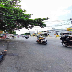 NHÀ NGUYÊN CĂN 1 TRỆT 3 LẦU LÃ XUÂN OAI