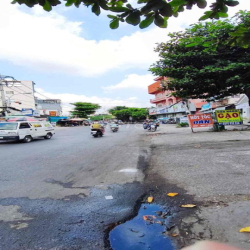 NHÀ NGUYÊN CĂN 1 TRỆT 3 LẦU LÃ XUÂN OAI