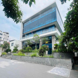 CHO THUÊ GÓC 2 MẶT TIỀN NGANG 30m XUÂN THUỶ THẢO ĐIỀN Q2