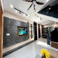 Cần cho thuê nhà HXH 338/6A Nguyễn Xí P.13 Q.Bình Thạnh