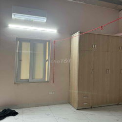 Phòng trọ Tình Quang, Giang Biên 50m2 (đã bao gồm gác xép 18m2)