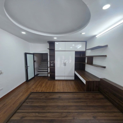 CHO THUÊ NHÀ RIÊNG THANH NHÀN - CHÙA QUỲNH - HBT. 3PN, 3VS - 12 TRIỆU
