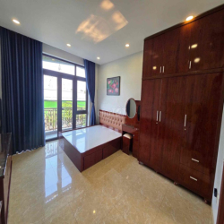 CHO THUÊ NHÀ NC MẶT TIỀN KÊNH TÂN HOÁ Q.TP vị trí siêu đẹp