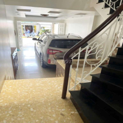  MẶT TIỀN ĐƯỜNG SỐ 53 Garage ô tô để trong nhà