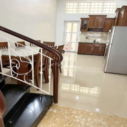  MẶT TIỀN ĐƯỜNG SỐ 53 Garage ô tô để trong nhà