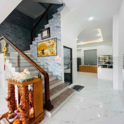 🌻CHO THUÊ NHÀ TRỆT 3 LẦU MỚI CÓ NỘI THẤT TRỤC CHÍNH A9 KDC HƯNG PHÚ