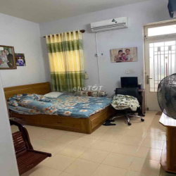 Cho thuê căn hộ, phun nội thất đối diện C viên an sương ***