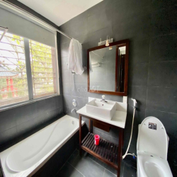 CHO THUÊ VILLA SÂN VƯỜN 2PN GẦN CẦU THUẬN PHƯỚC