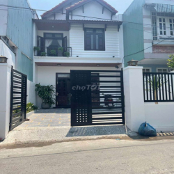 Bán gấp nhà 2tầng trung tâm quận cảm lệ Đà Nẵng