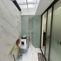 Cho thuê văn phòng tầng trệt KDT Vạn Phúc city giá 12tr