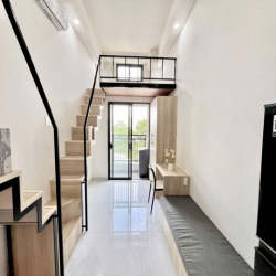  DUPLEX QUẬN 7 – 2 PN – BAN CÔNG – MÁY GIẶT RIÊNG – FULL NỘI THẤT MỚI