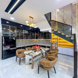 Bán nhà 1 trệt 2 lầu hướng Đông Nam- Kdc Hồng Loan